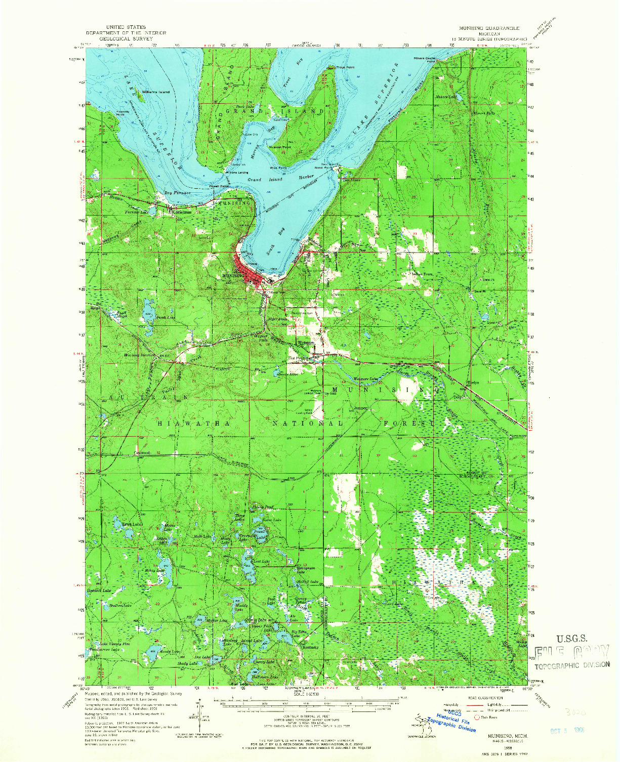 USGS 1:62500-SCALE QUADRANGLE FOR MUNISING, MI 1958