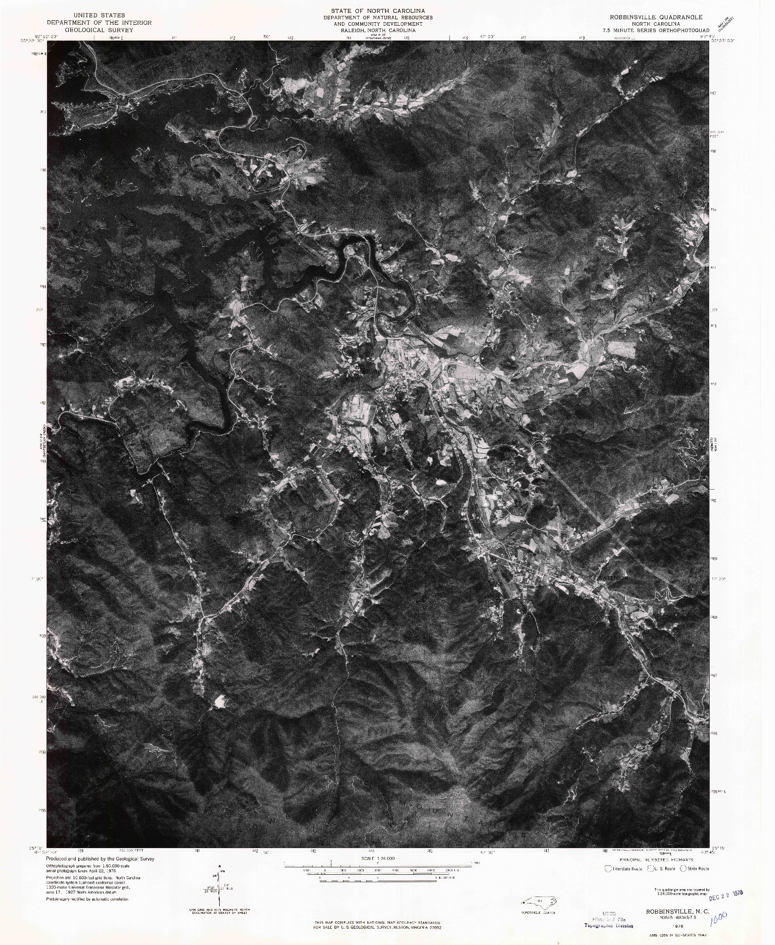 USGS 1:24000-SCALE QUADRANGLE FOR ROBBINSVILLE, NC 1976