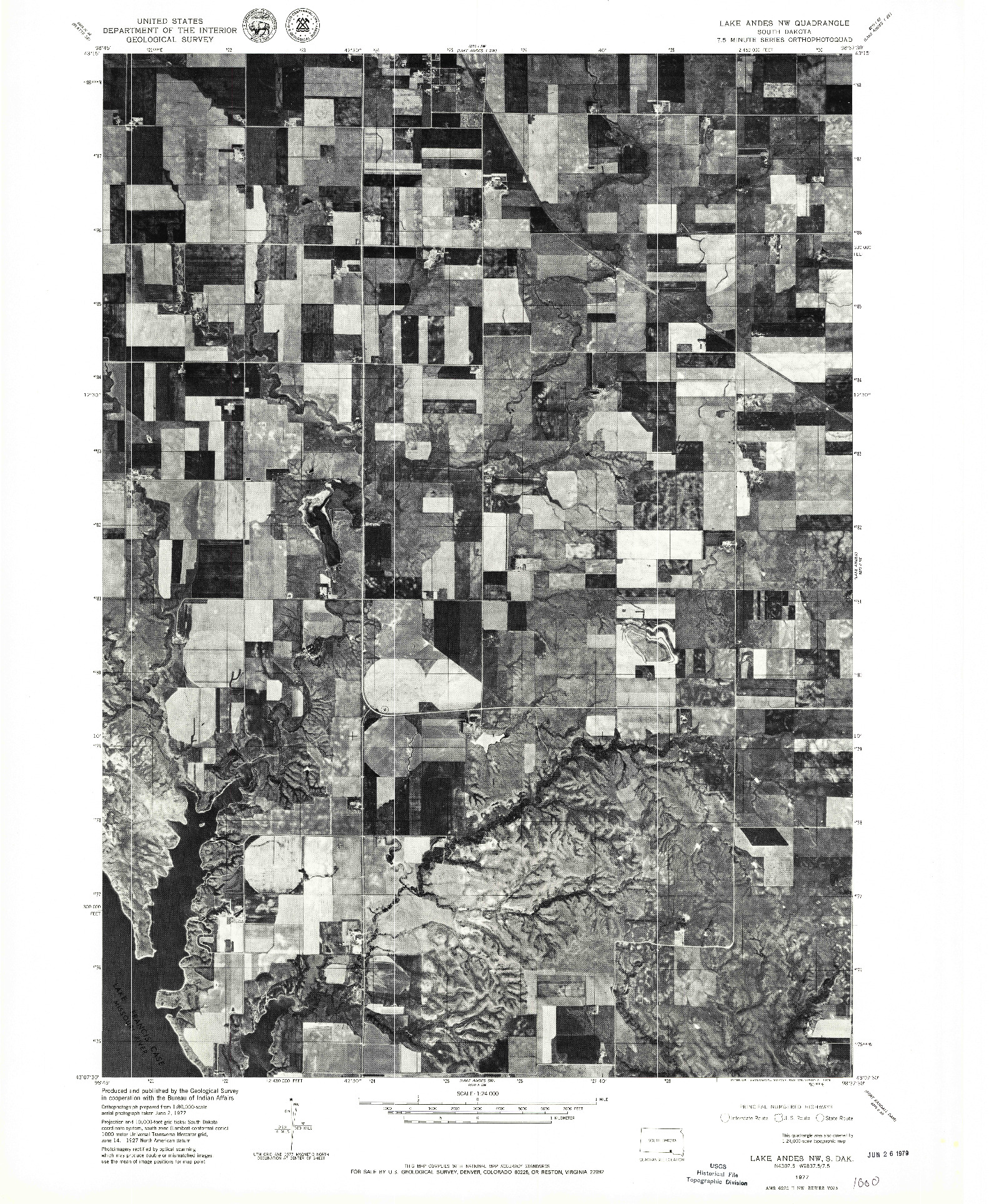 USGS 1:24000-SCALE QUADRANGLE FOR LAKE ANDES NW, SD 1977