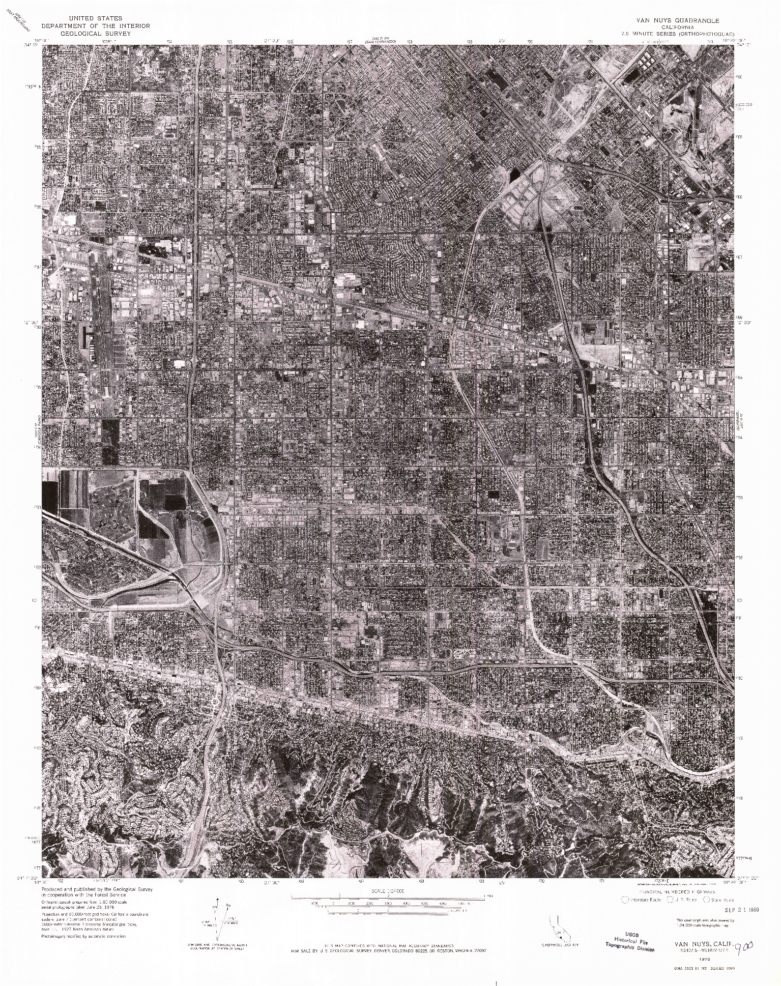 USGS 1:24000-SCALE QUADRANGLE FOR VAN NUYS, CA 1976