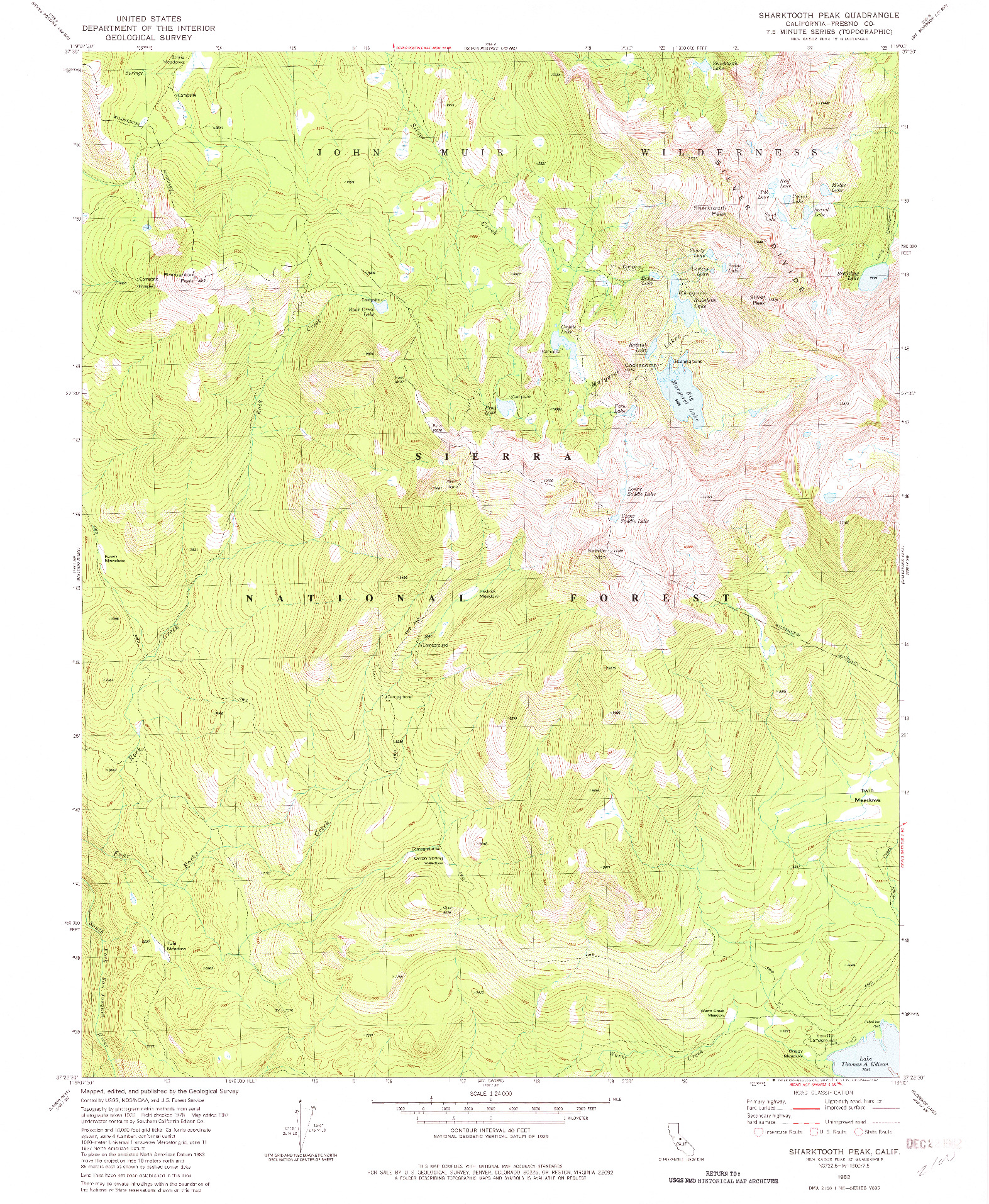 USGS 1:24000-SCALE QUADRANGLE FOR SHARKTOOTH PEAK, CA 1982